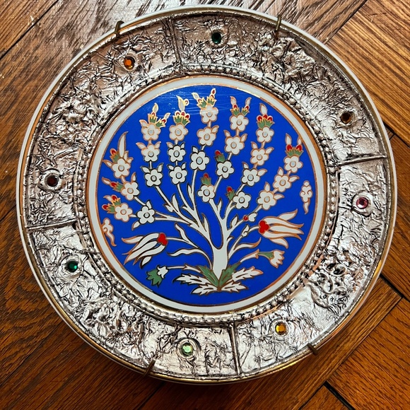 Kutahya Porselen - Turkish Porcelain Plate with Metallic Border - Picture 1 of 3